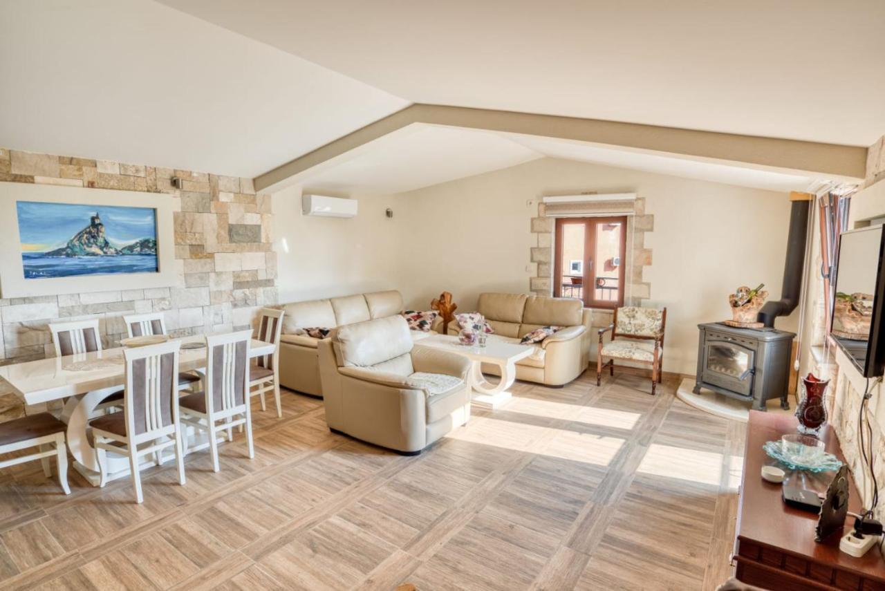 Savovic_Lux Apartman Petrovac Kültér fotó