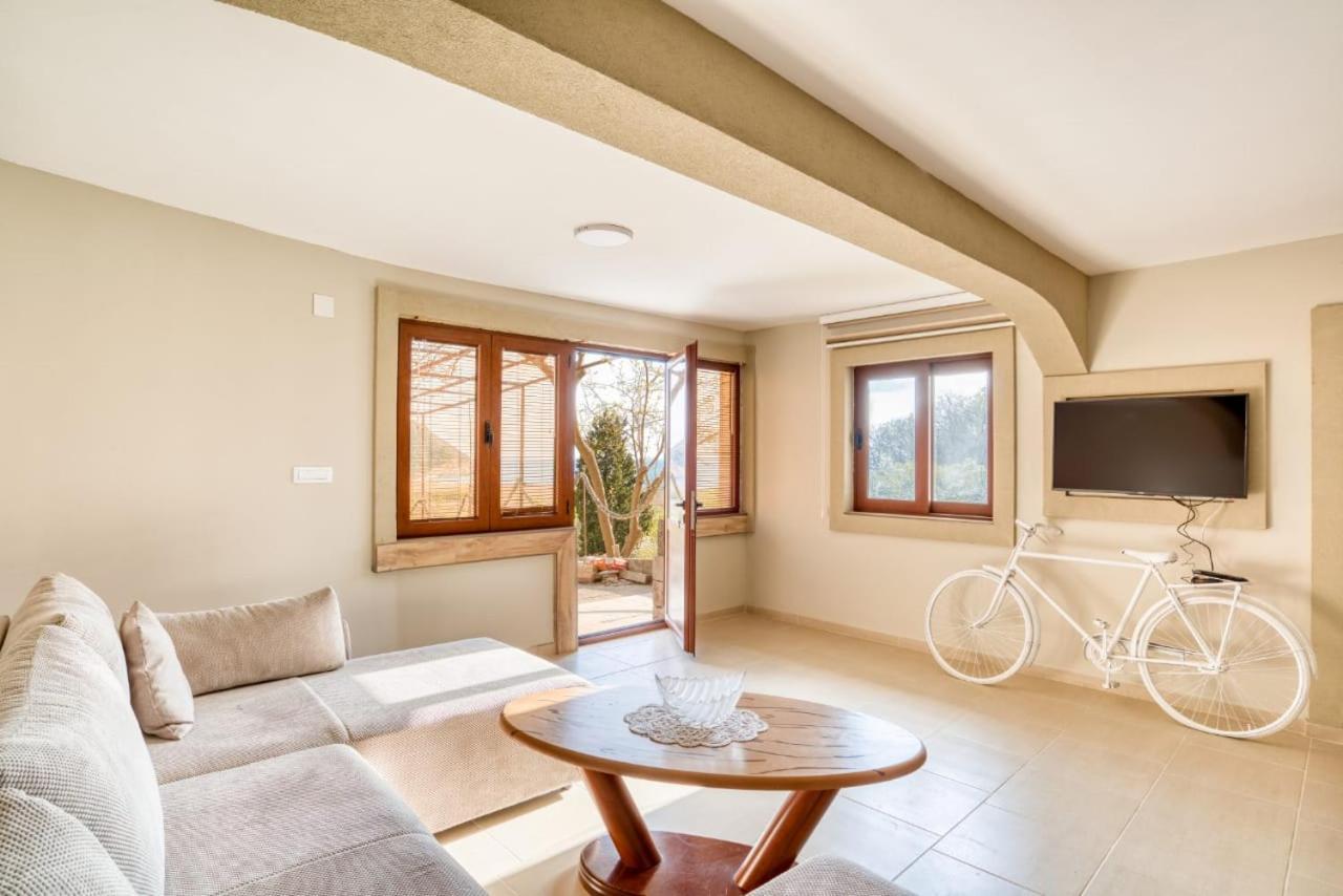 Savovic_Lux Apartman Petrovac Kültér fotó