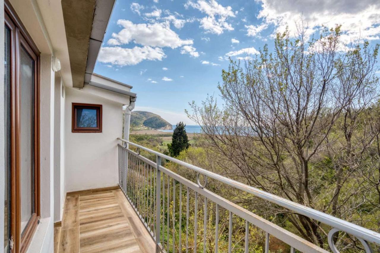 Savovic_Lux Apartman Petrovac Kültér fotó