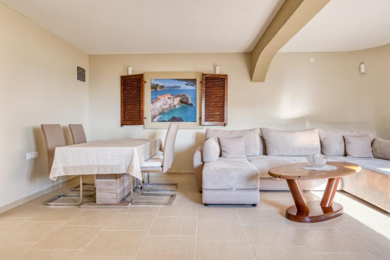 Savovic_Lux Apartman Petrovac Kültér fotó